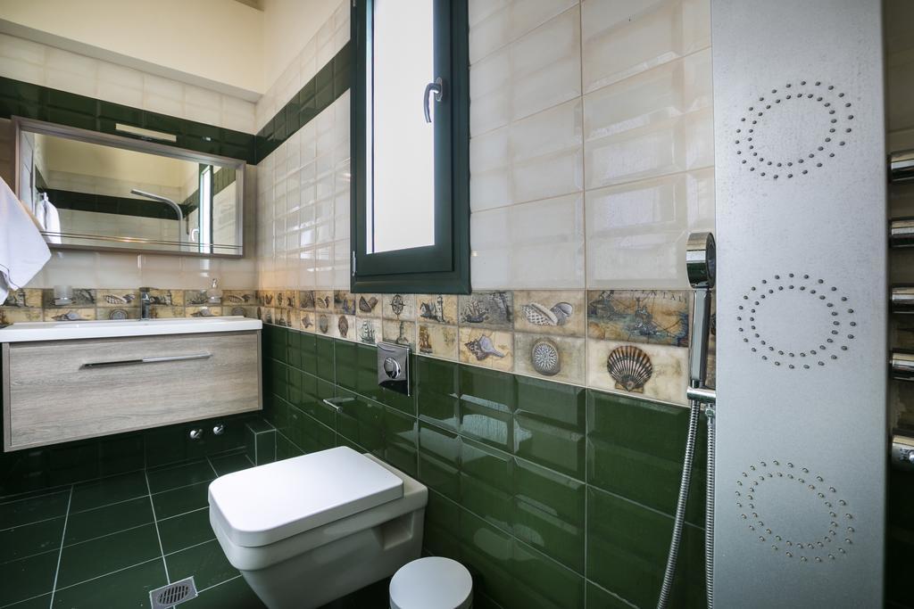 Pleiades Luxury Villa Свороната Екстериор снимка