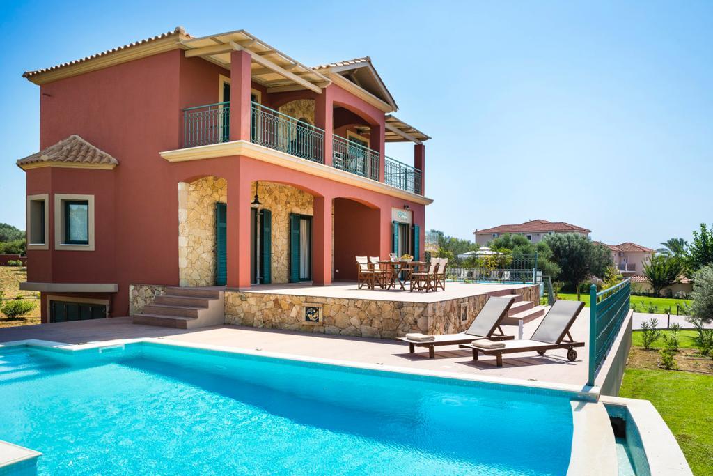 Pleiades Luxury Villa Свороната Екстериор снимка
