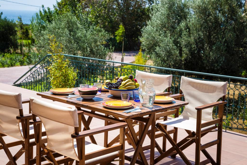 Pleiades Luxury Villa Свороната Екстериор снимка