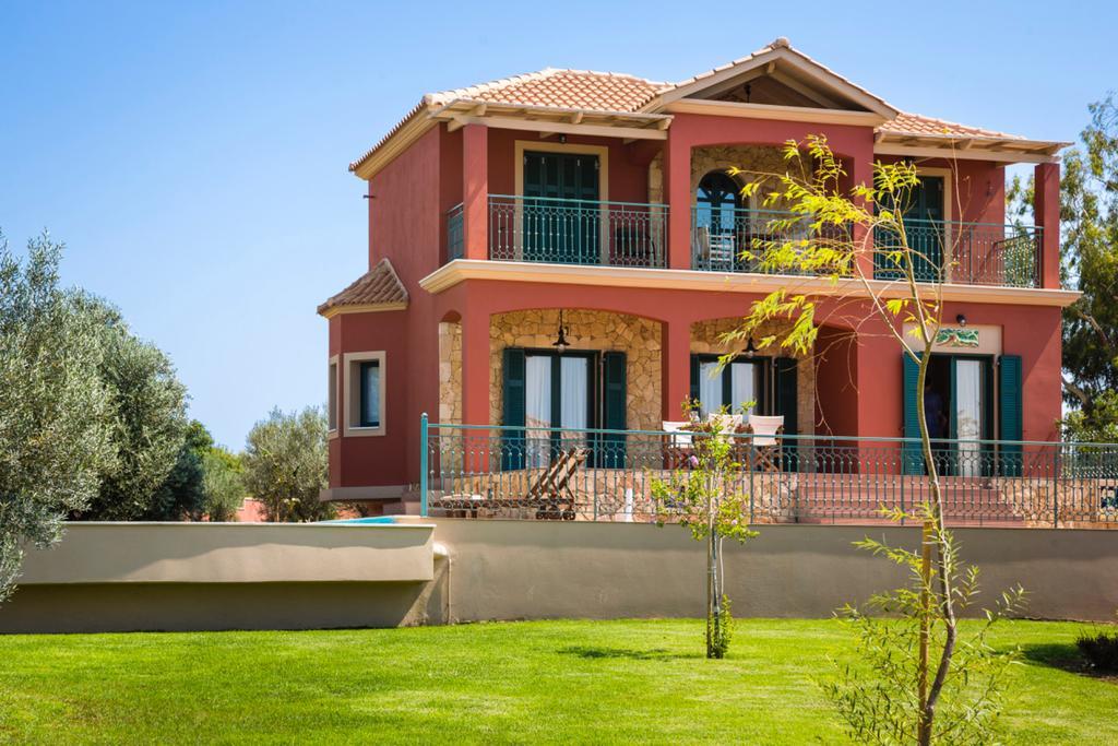 Pleiades Luxury Villa Свороната Екстериор снимка