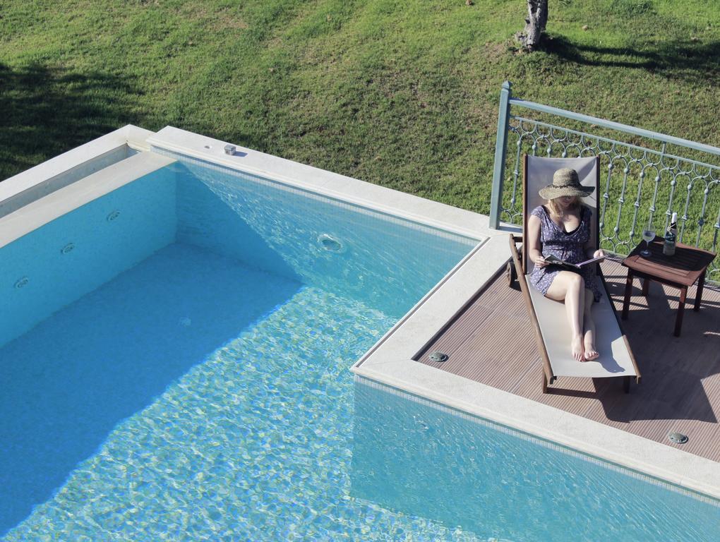 Pleiades Luxury Villa Свороната Екстериор снимка