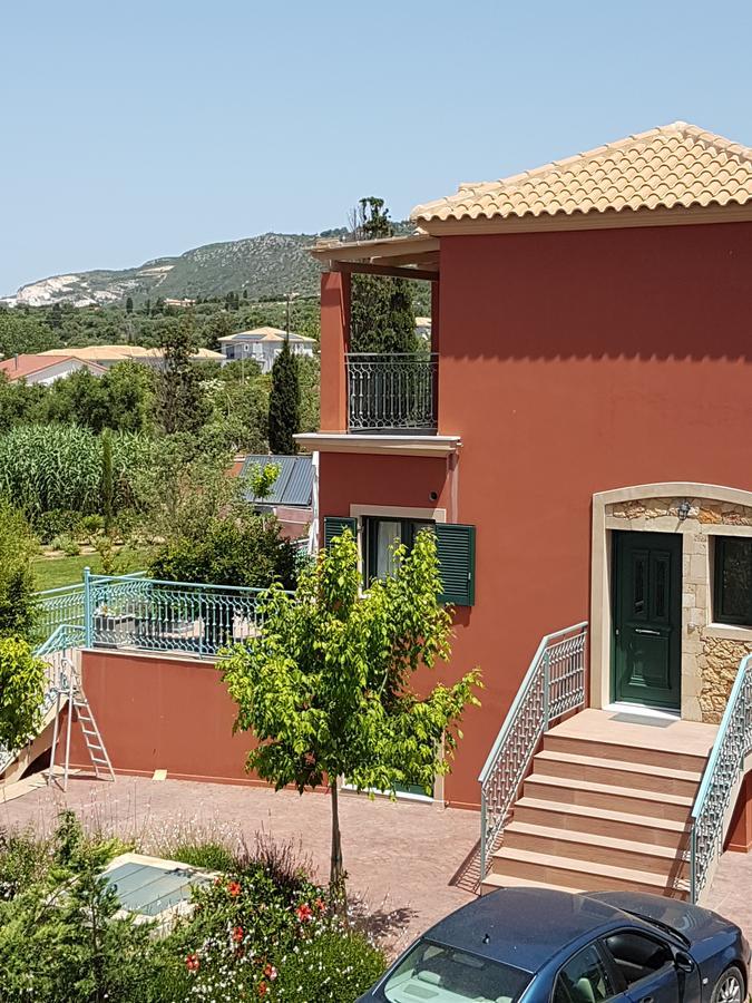 Pleiades Luxury Villa Свороната Екстериор снимка